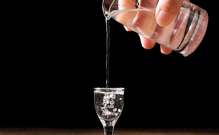 1772672484148777.jpg 白酒.jpg